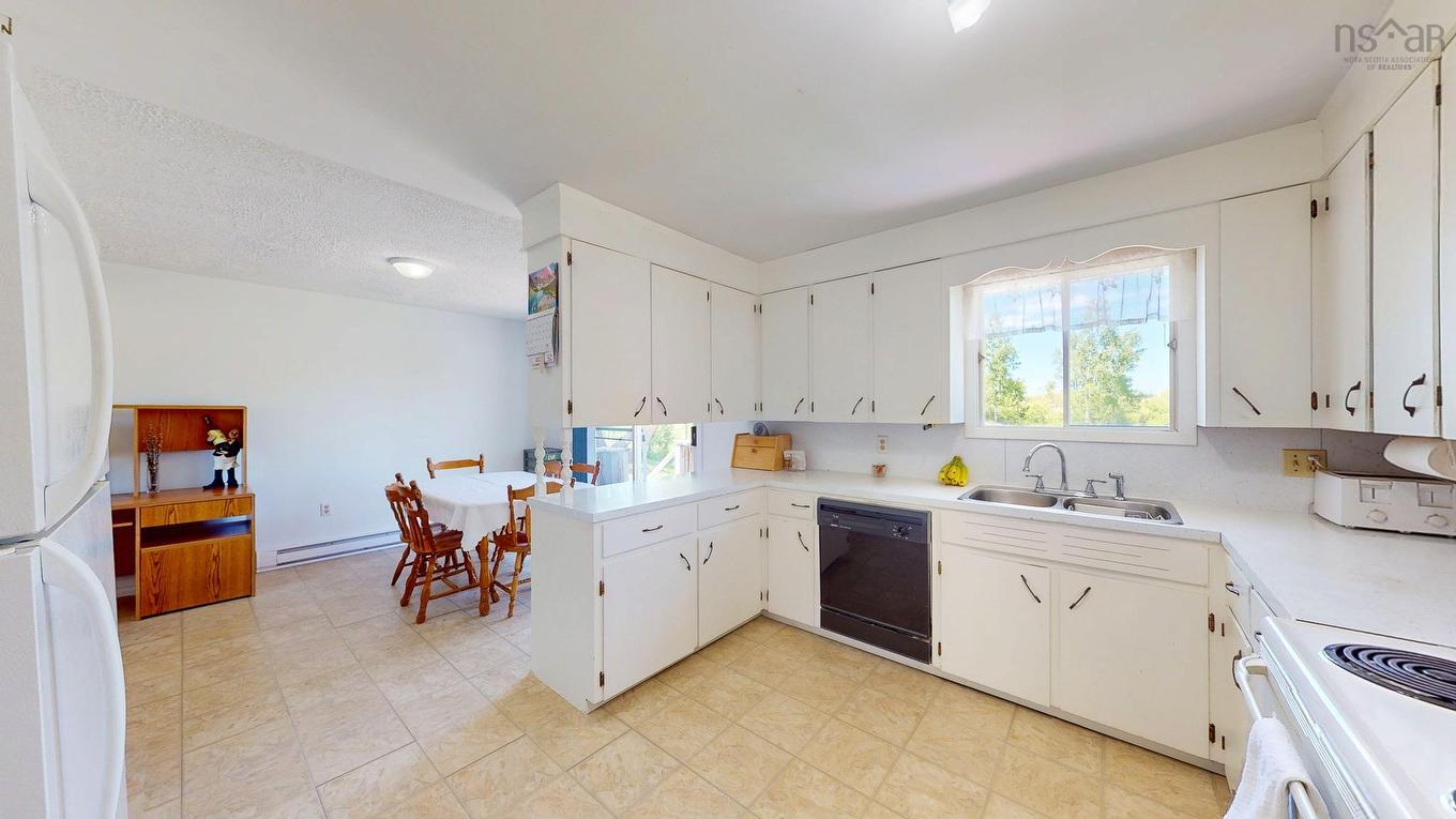 10 Leighton Drive, Brooklyn, NS