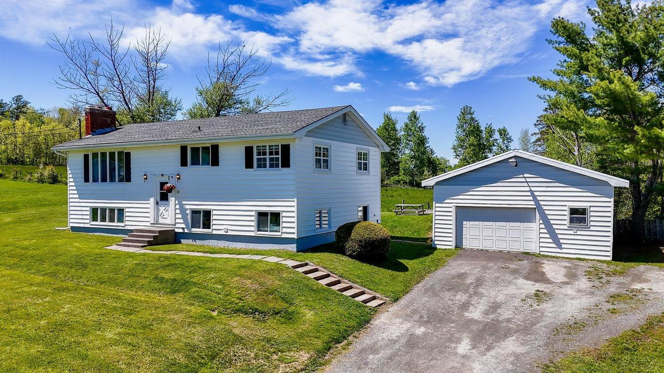 10 Leighton Drive, Brooklyn, NS