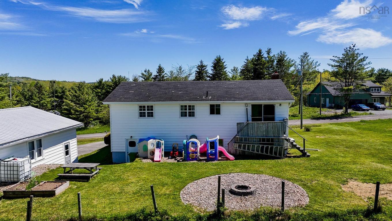 10 Leighton Drive, Brooklyn, NS