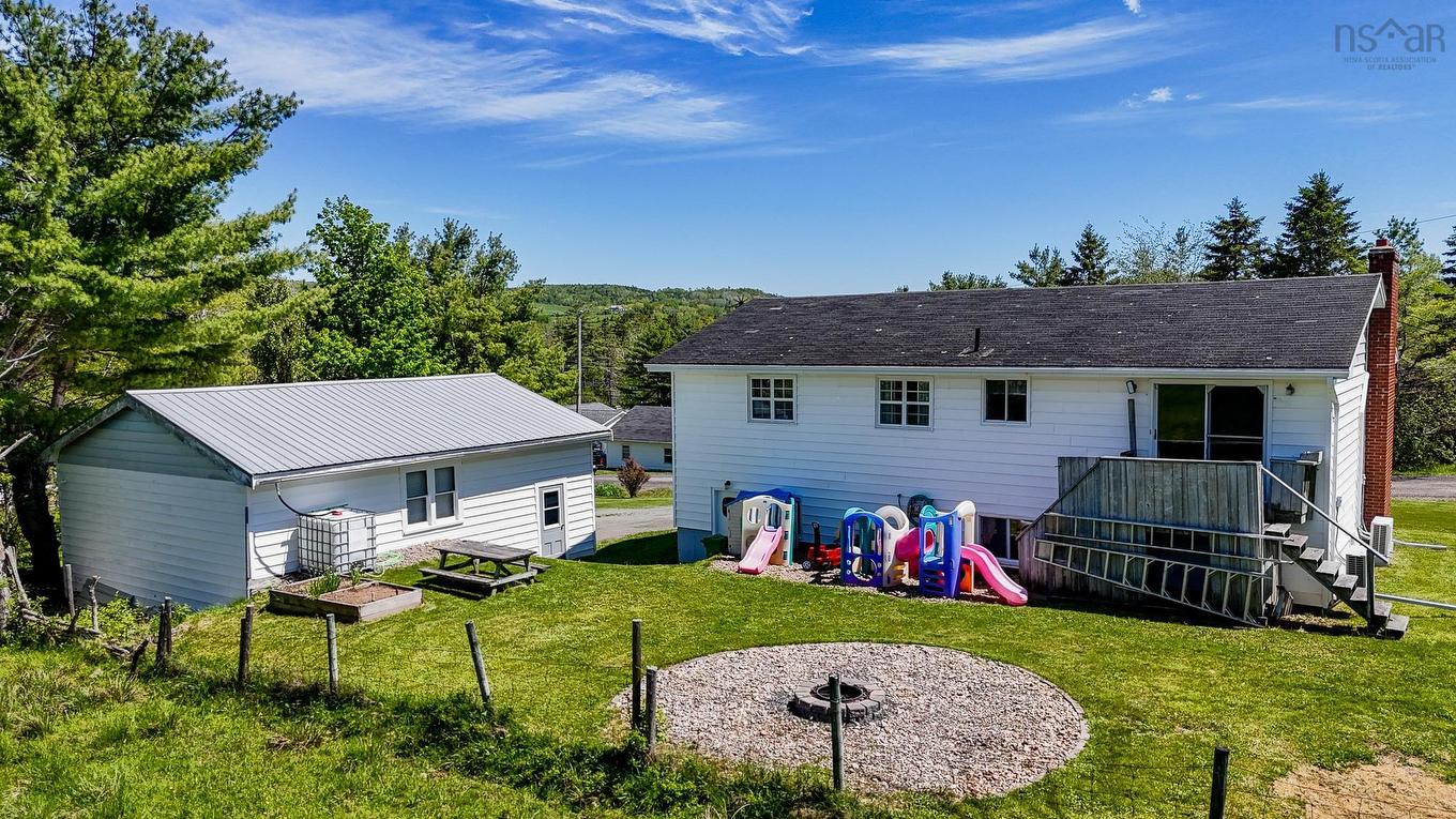 10 Leighton Drive, Brooklyn, NS