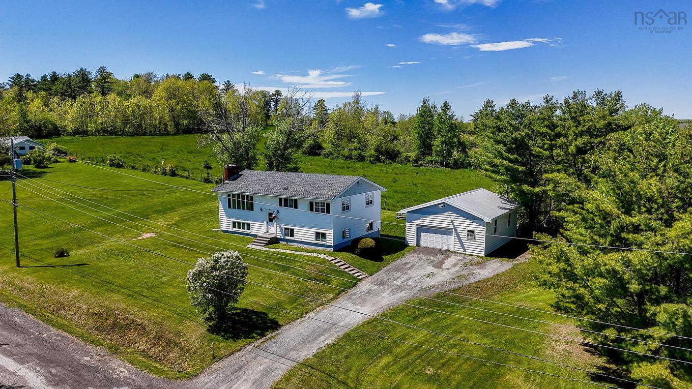 10 Leighton Drive, Brooklyn, NS