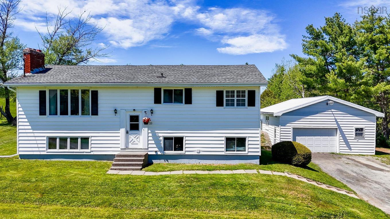 10 Leighton Drive, Brooklyn, NS