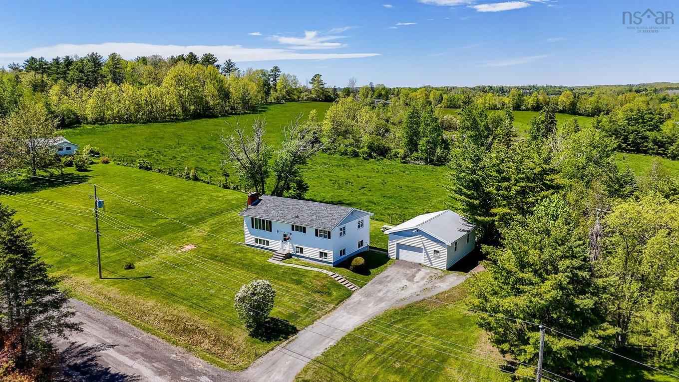 10 Leighton Drive, Brooklyn, NS