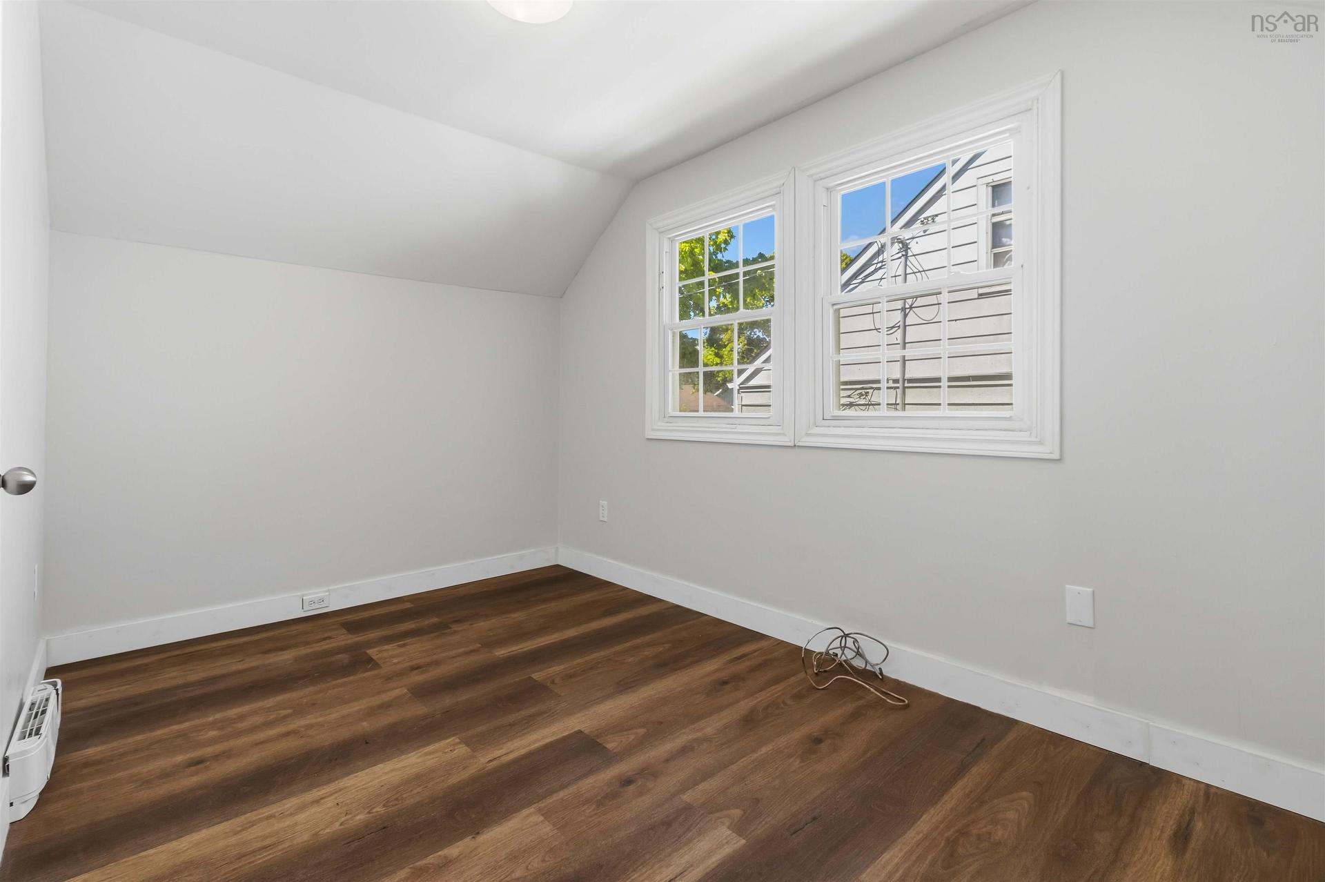 28 Symonds Street, Dartmouth, NS