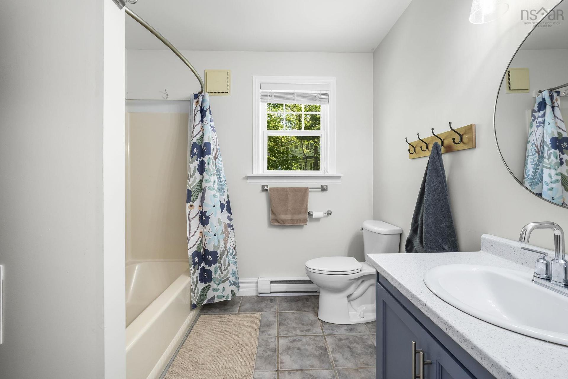 82 Hirtle Drive, Bridgewater, NS