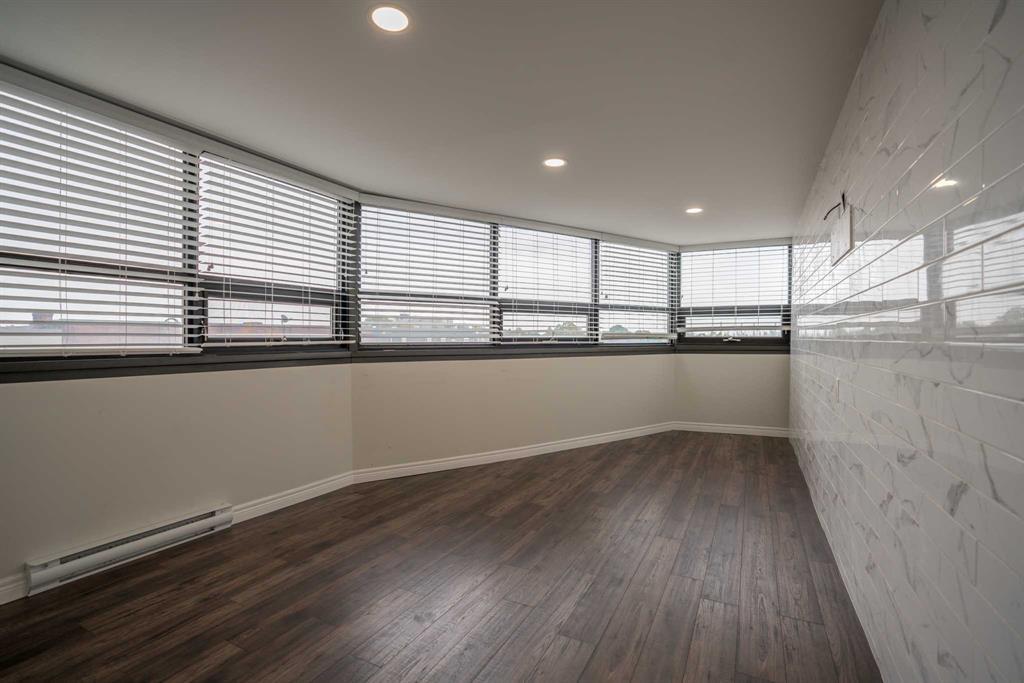 501-155 Front Street North, Sarnia, ON