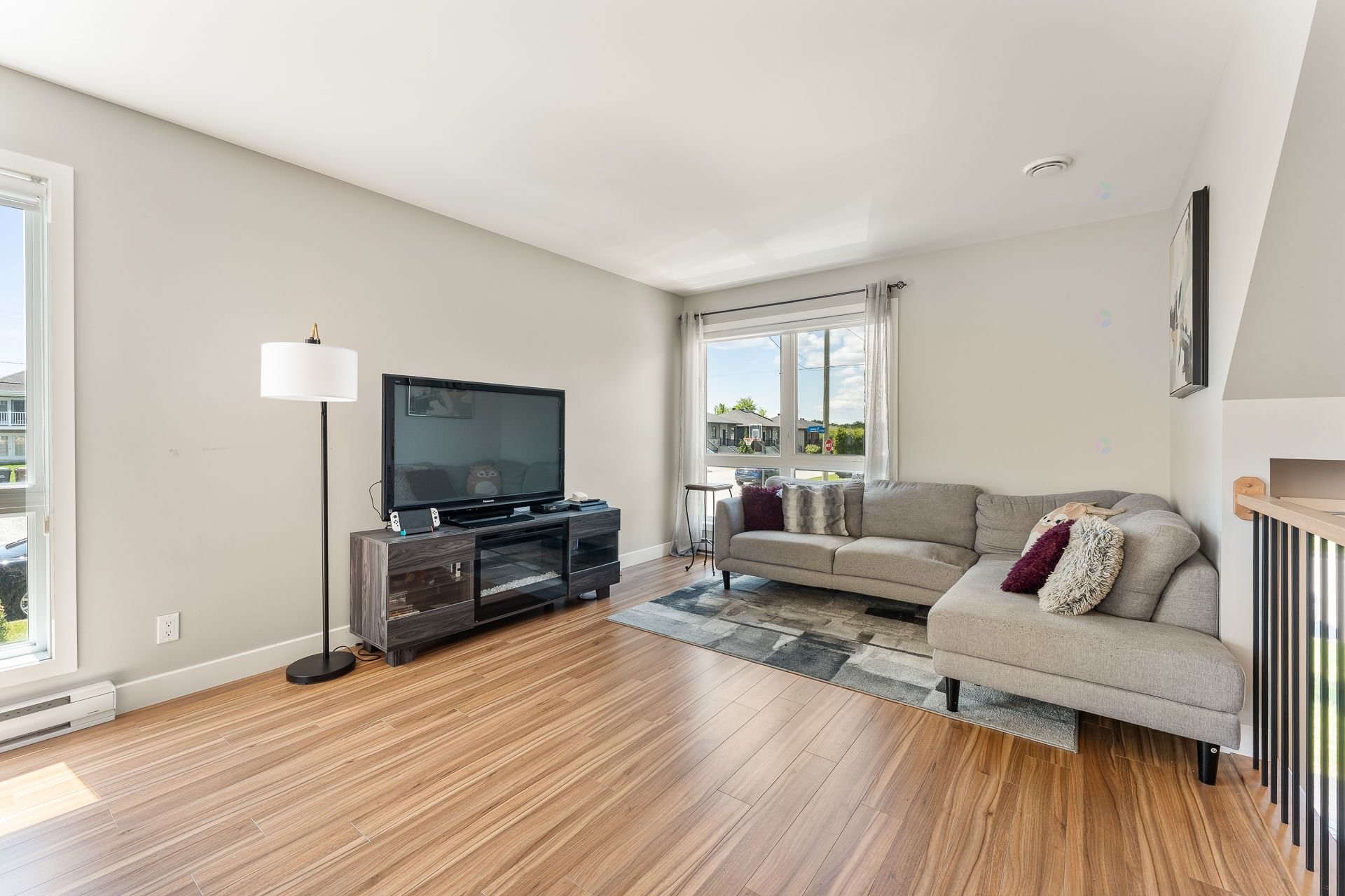Living Room - 849 Rue Henri-Iv, Sherbrooke (Brompton/Rock Forest/Saint-Élie/Deauville), QC