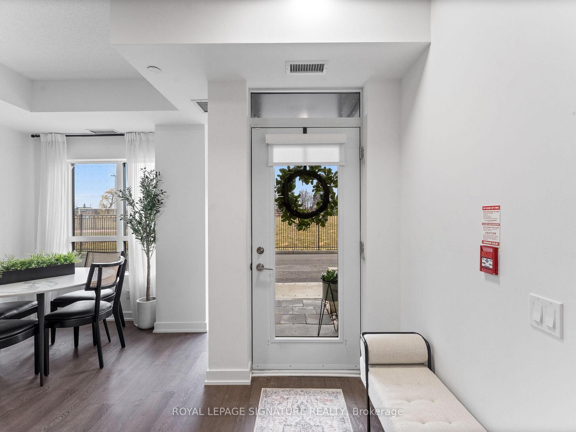 132-251 Manitoba Street S, Toronto, ON