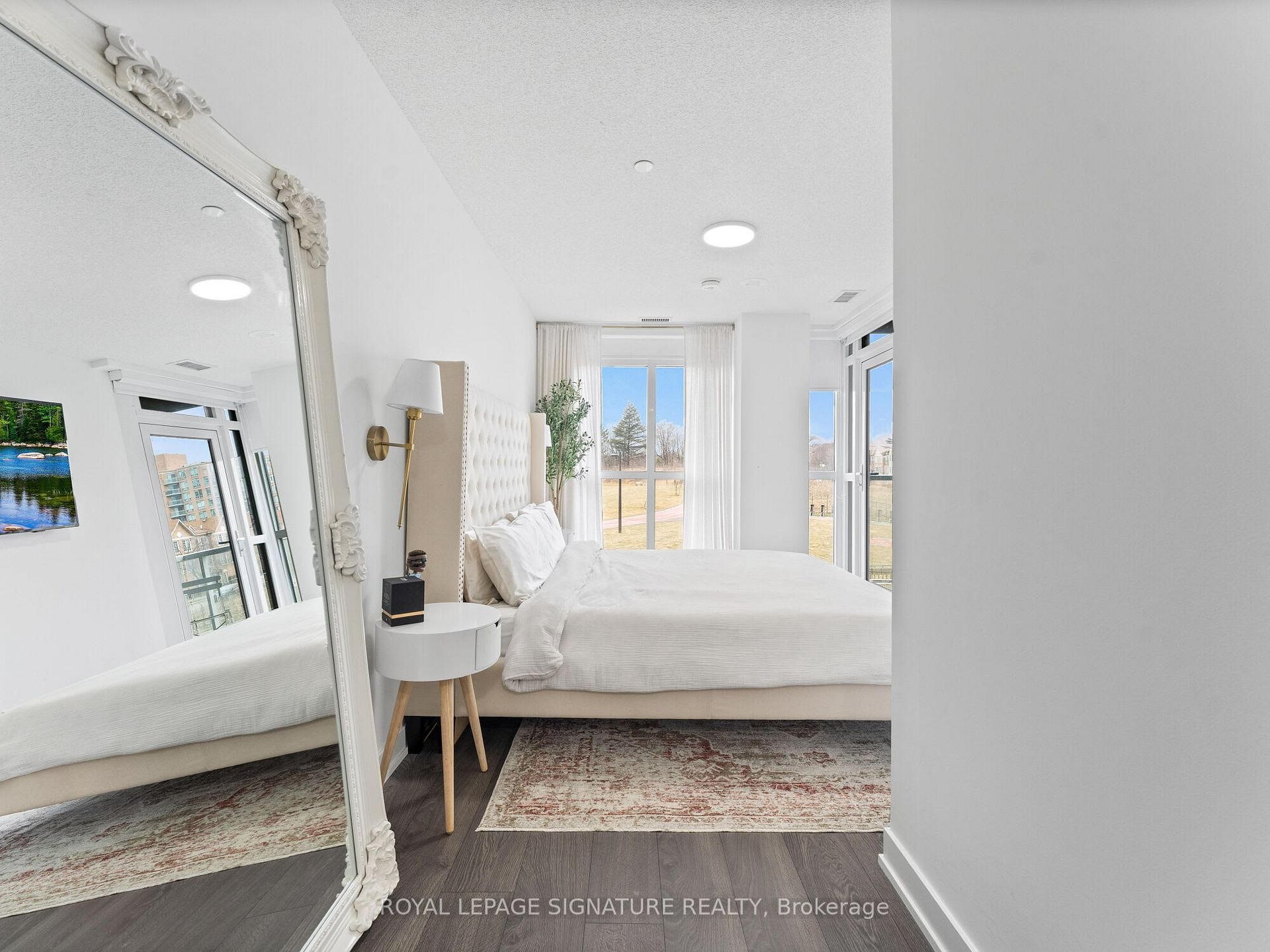 132-251 Manitoba Street S, Toronto, ON