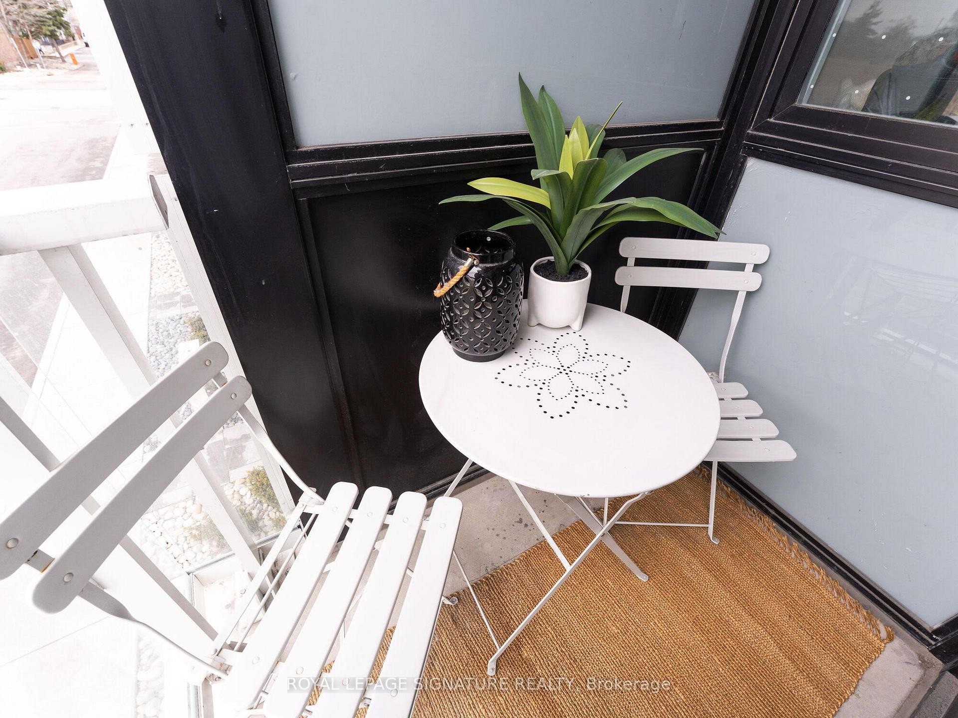 132-251 Manitoba Street S, Toronto, ON