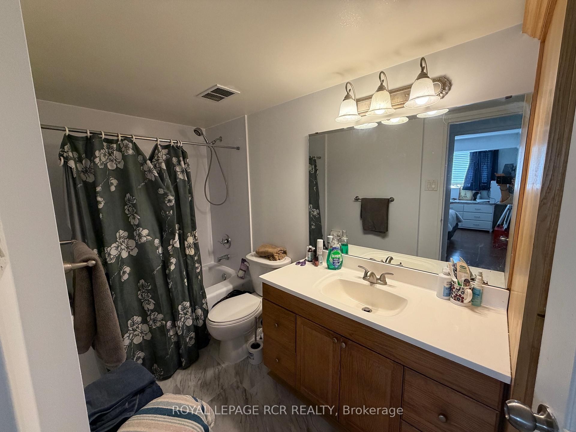 1011-40 William Roe Boulevard, Newmarket, ON - Indoor Photo Showing Bathroom