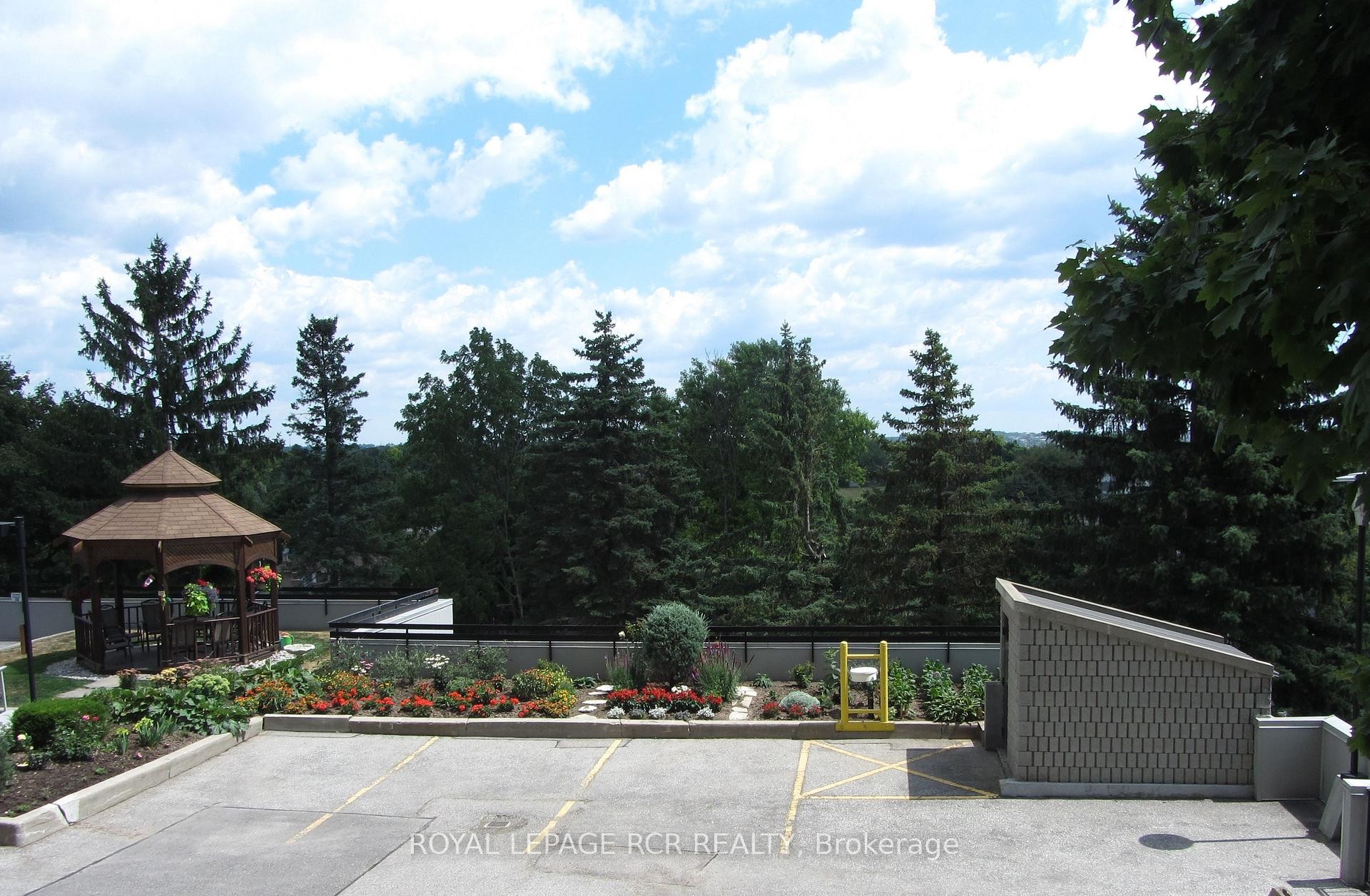 1011-40 William Roe Boulevard, Newmarket, ON - Outdoor