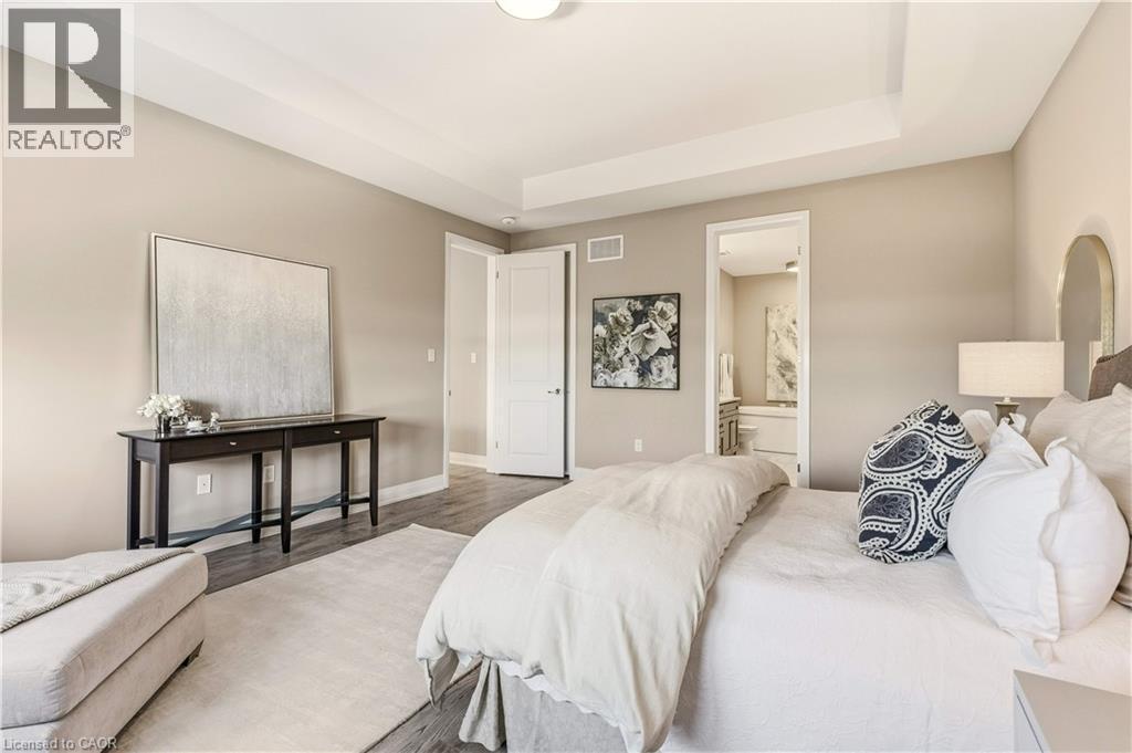1456 Ford Strathy Crescent, Oakville, ON