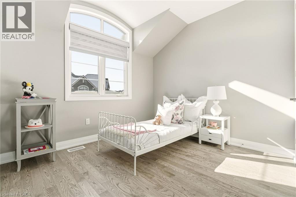 1456 Ford Strathy Crescent, Oakville, ON