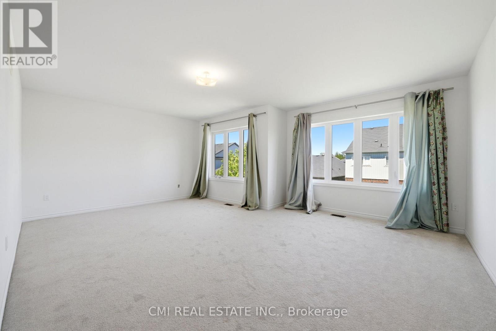 144 Gold Park Gate, Essa, ON
