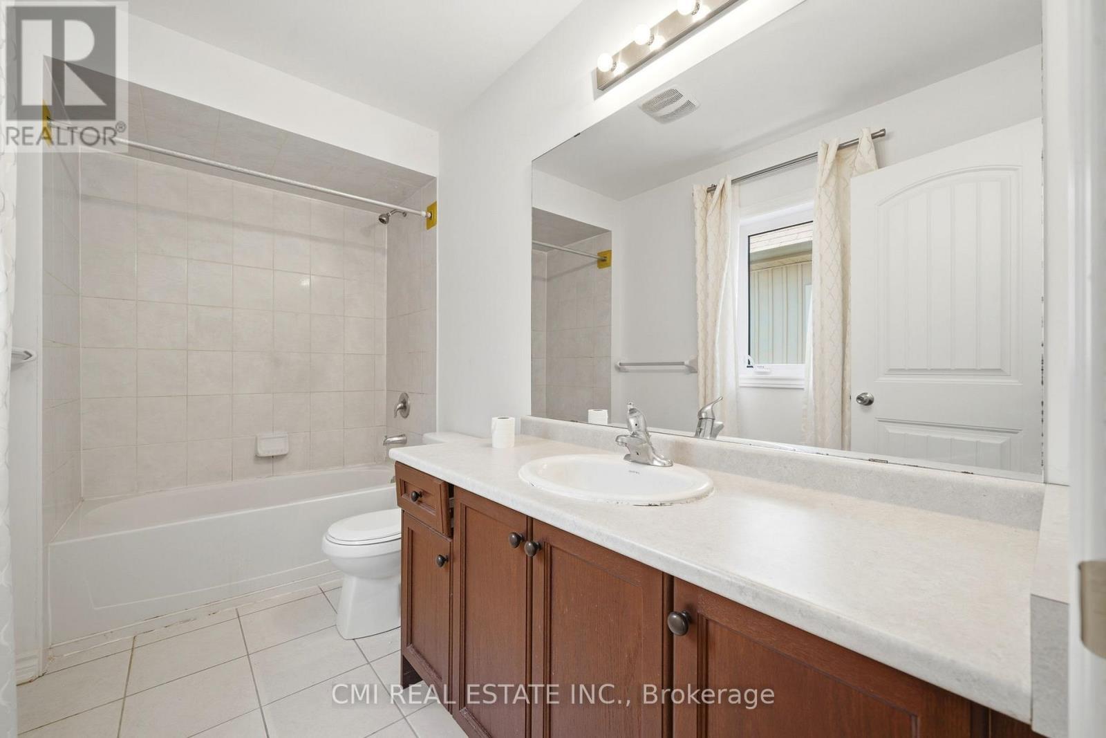 144 Gold Park Gate, Essa, ON