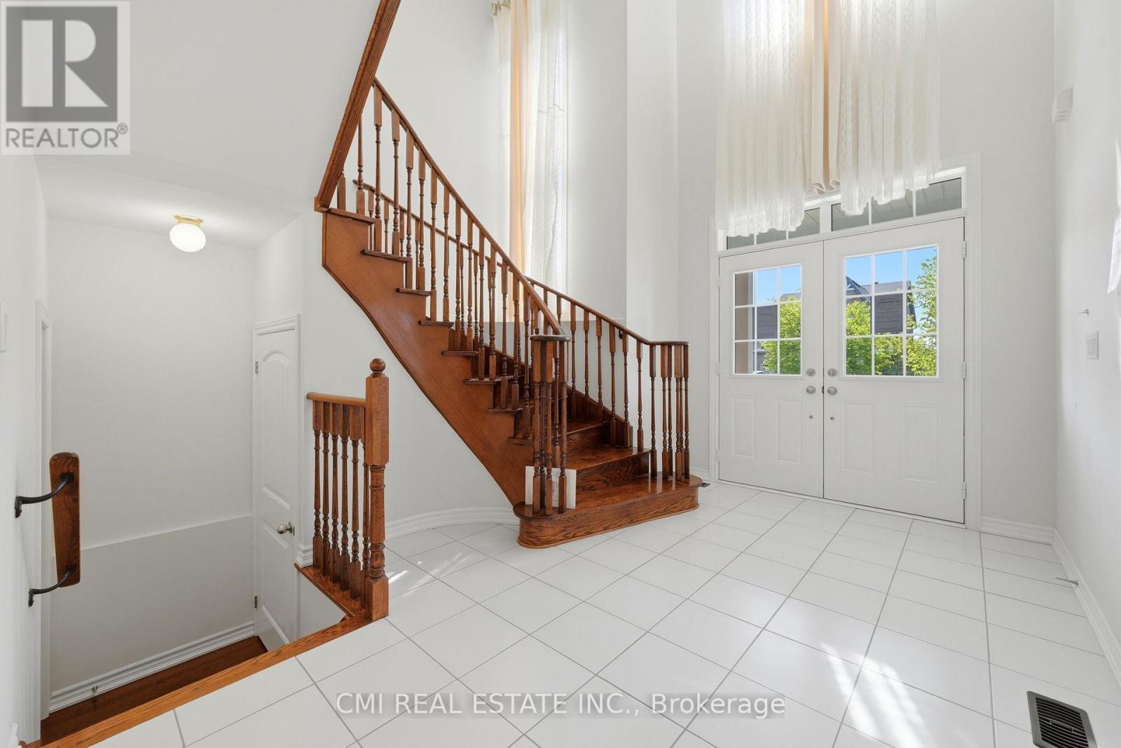 144 Gold Park Gate, Essa, ON