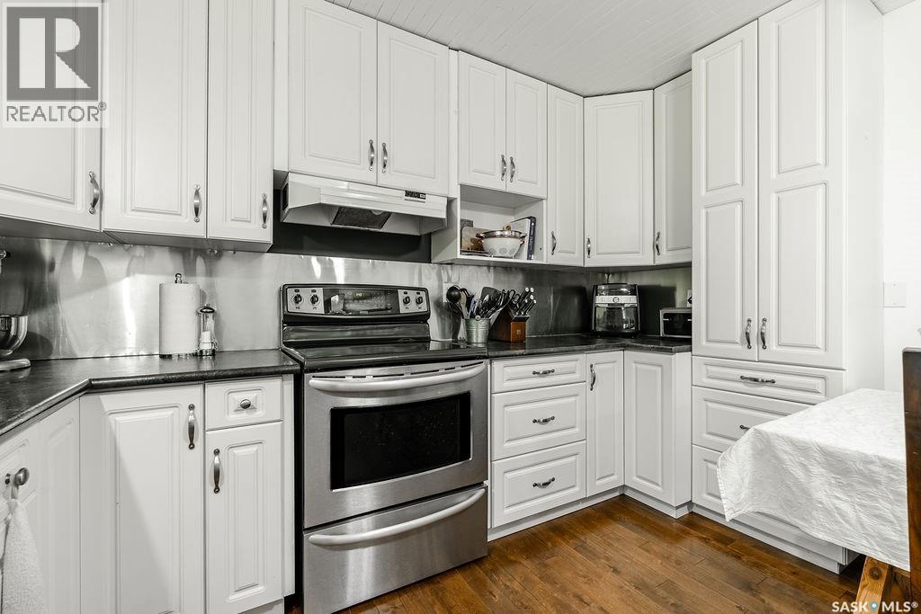 307 2Nd Avenue S, Hepburn, SK