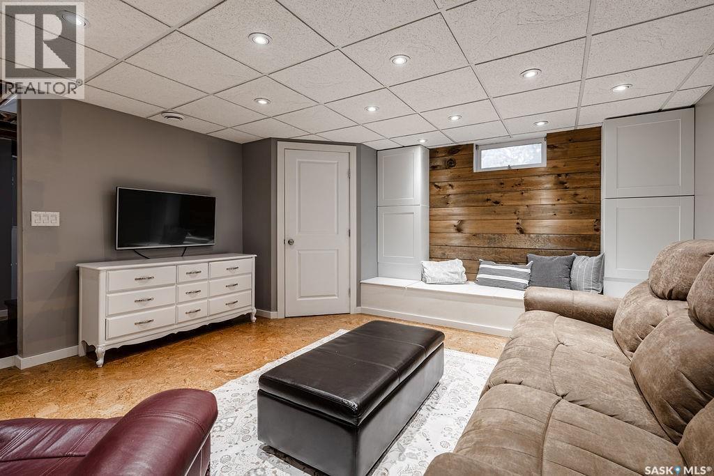 307 2Nd Avenue S, Hepburn, SK
