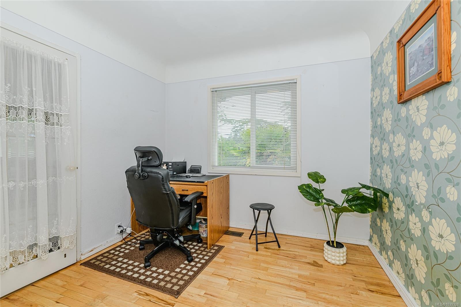 3803 Merriman Dr, Saanich, BC