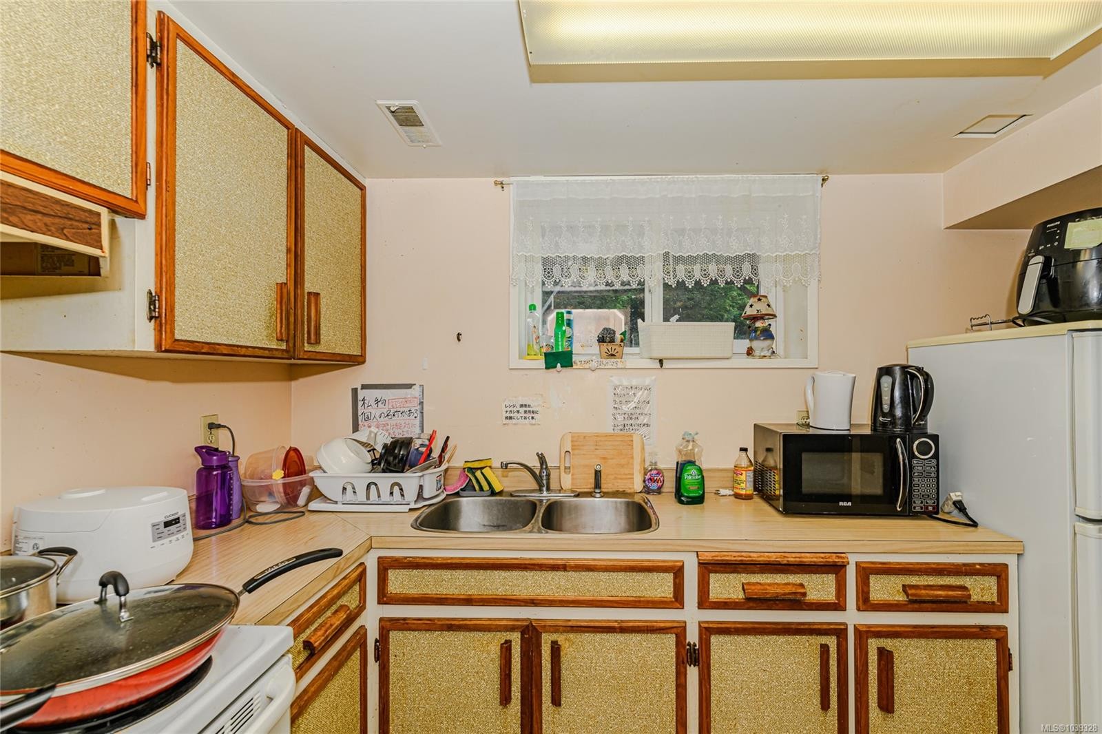 3803 Merriman Dr, Saanich, BC