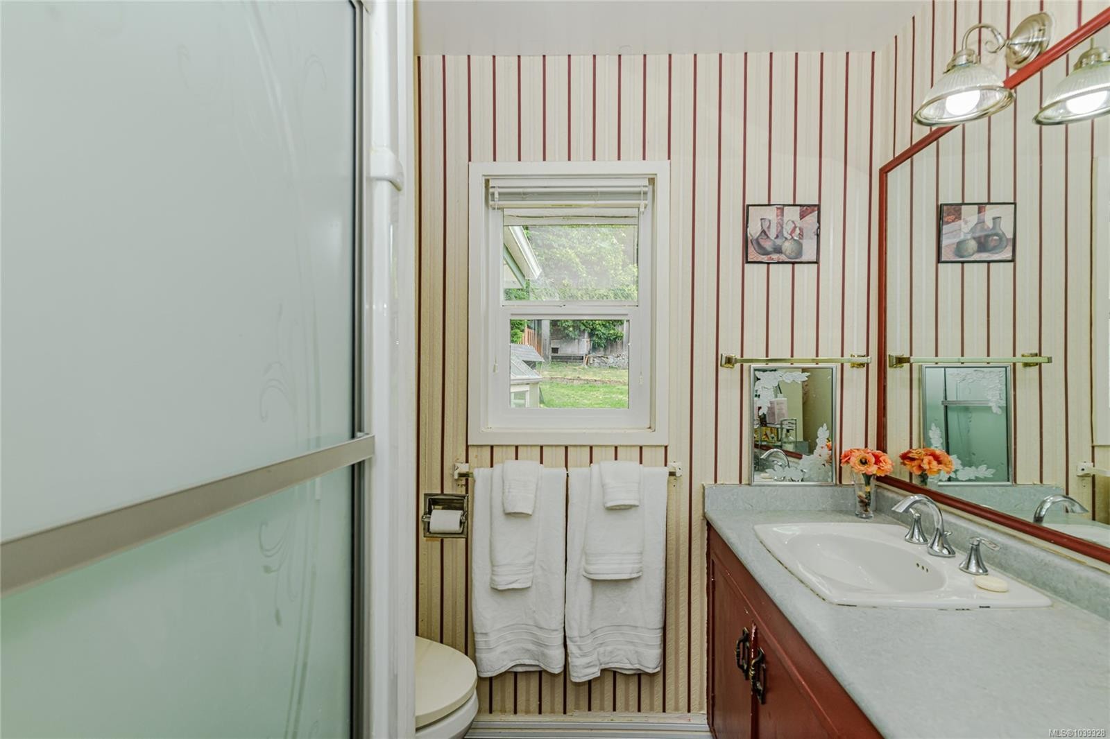 3803 Merriman Dr, Saanich, BC