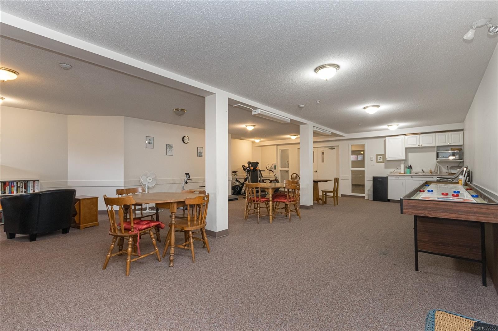 #102-651 Jolly Pl, Saanich, BC