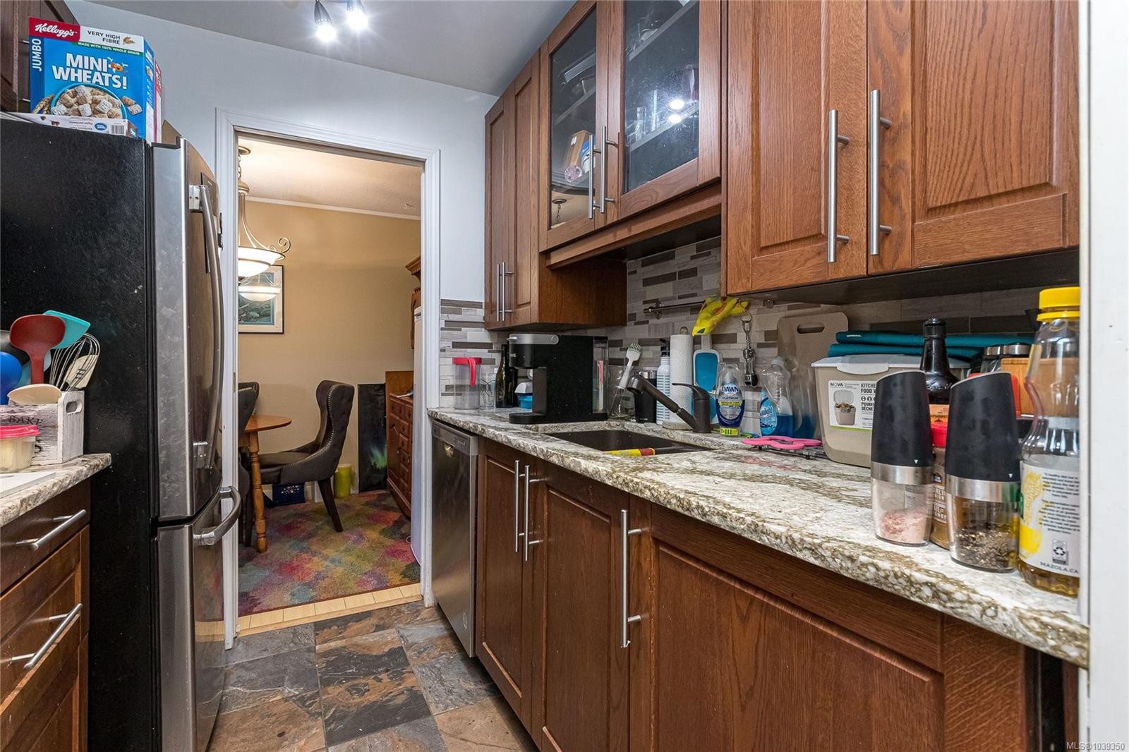 #102-651 Jolly Pl, Saanich, BC