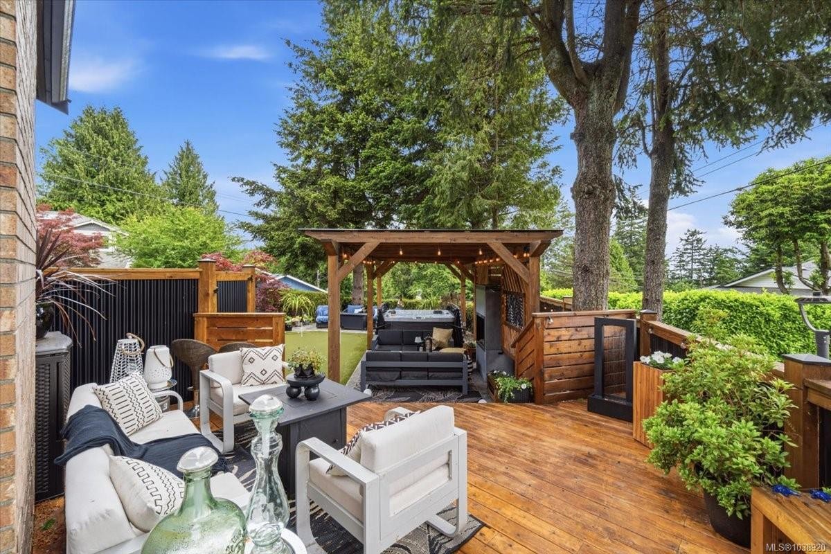 148 Summit Dr, Nanaimo, BC