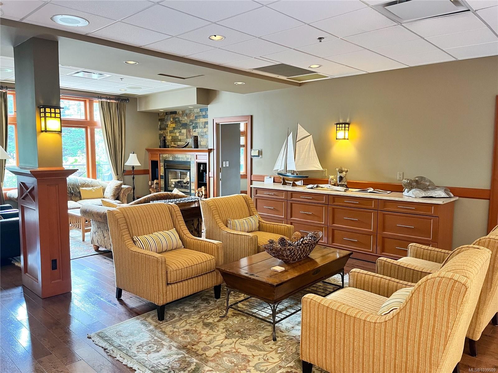 #206-2326 Harbour Rd, Sidney, BC