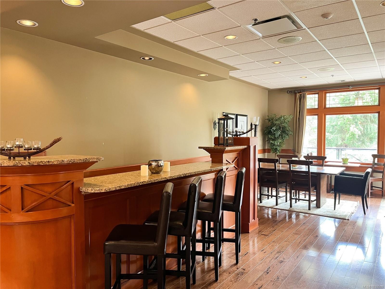 #206-2326 Harbour Rd, Sidney, BC