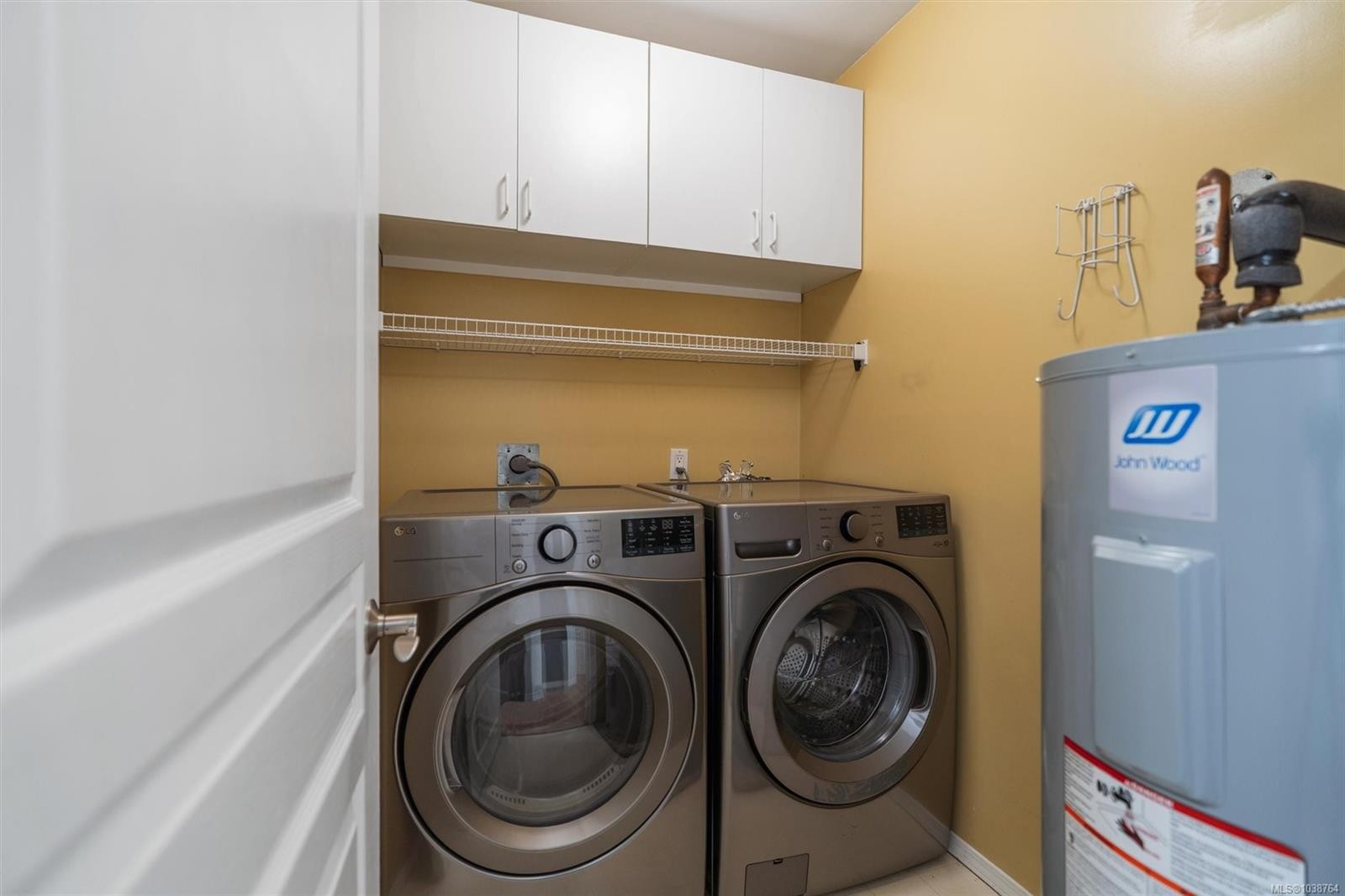 #112-894 Vernon Ave, Saanich, BC