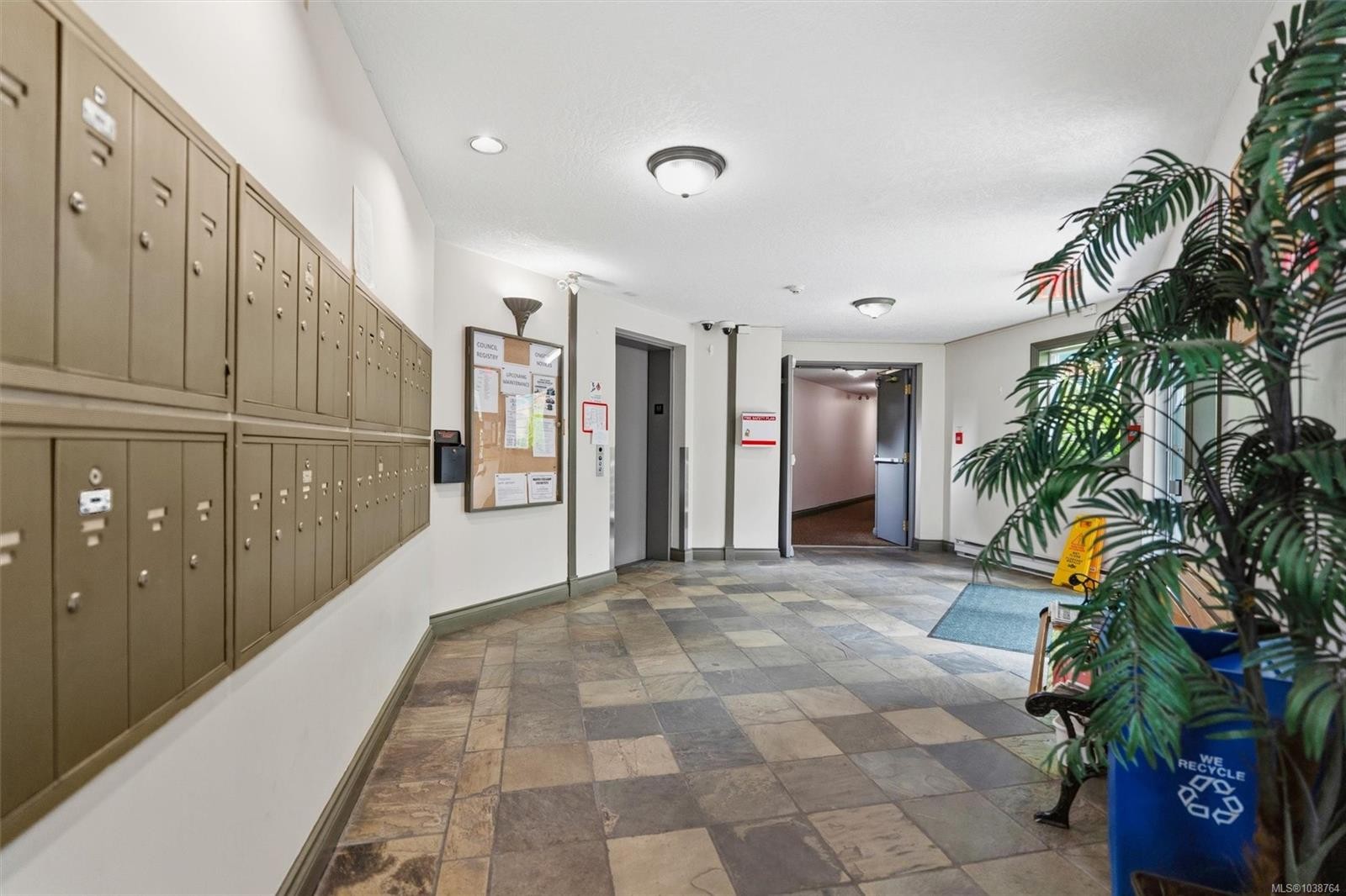 #112-894 Vernon Ave, Saanich, BC