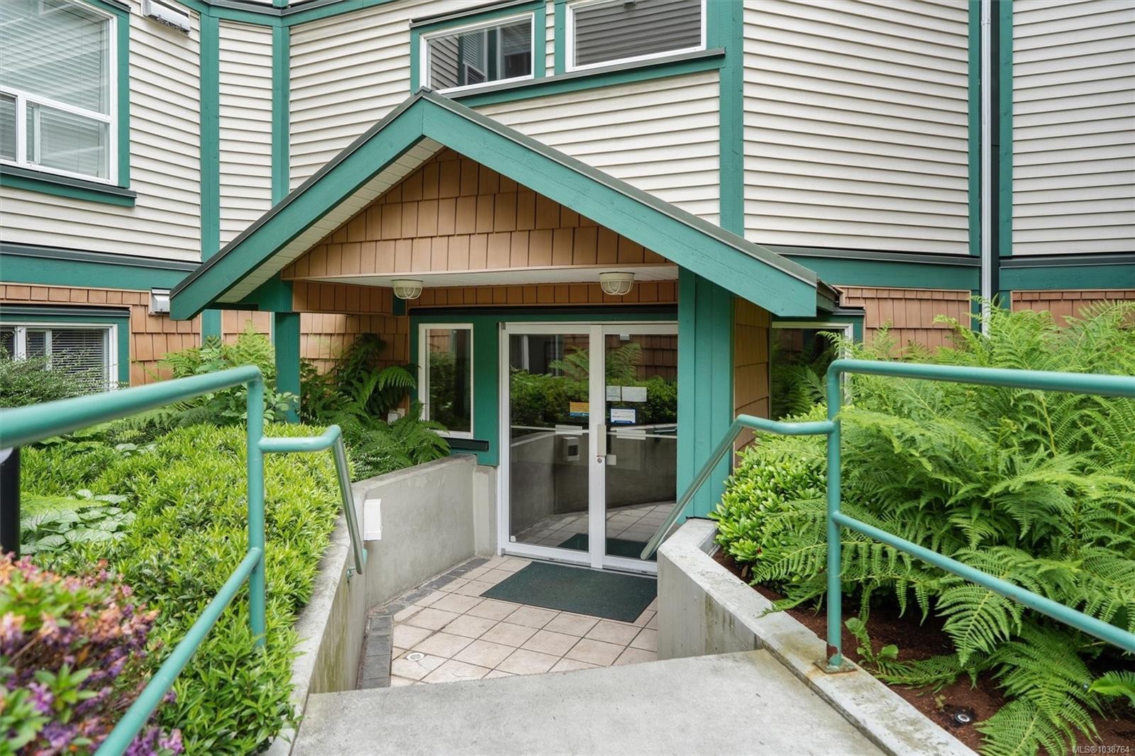 #112-894 Vernon Ave, Saanich, BC