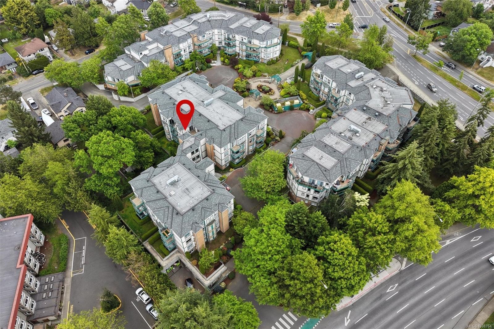 #112-894 Vernon Ave, Saanich, BC
