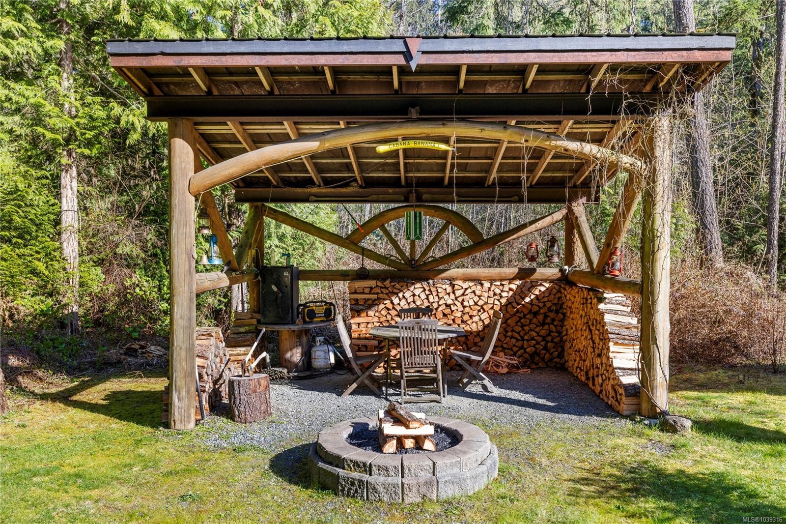 13475 Cedar Rd, Ladysmith, BC