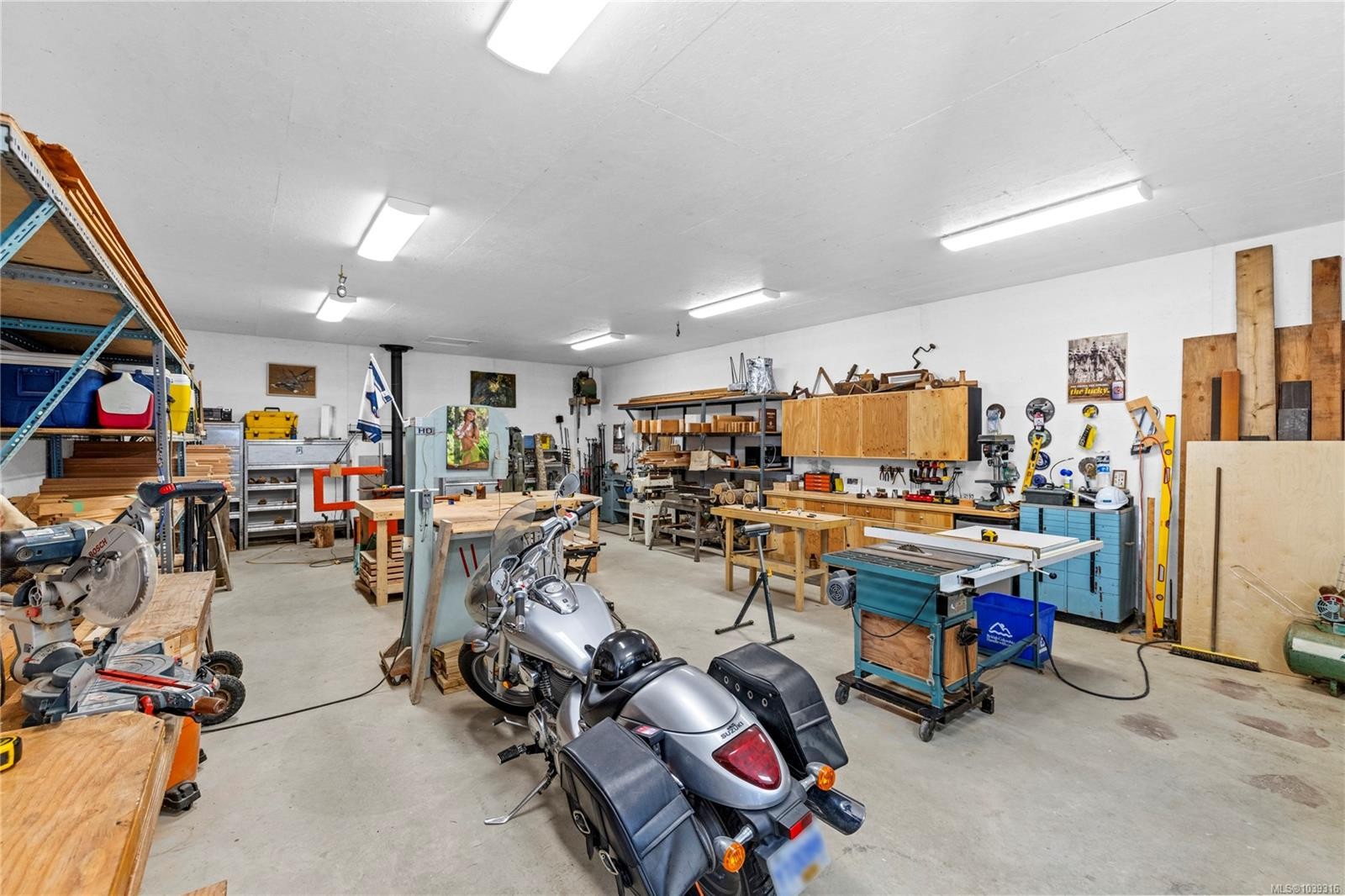 13475 Cedar Rd, Ladysmith, BC