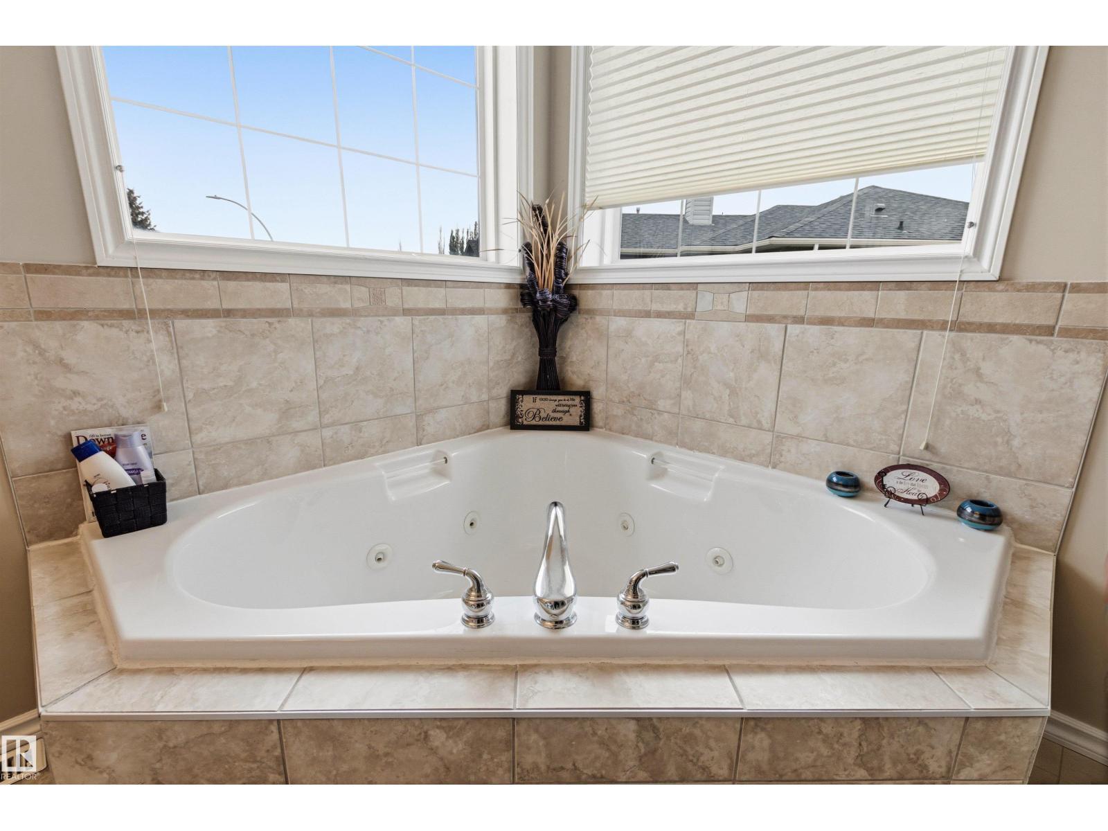 32 Lamplight Ba, Spruce Grove, AB