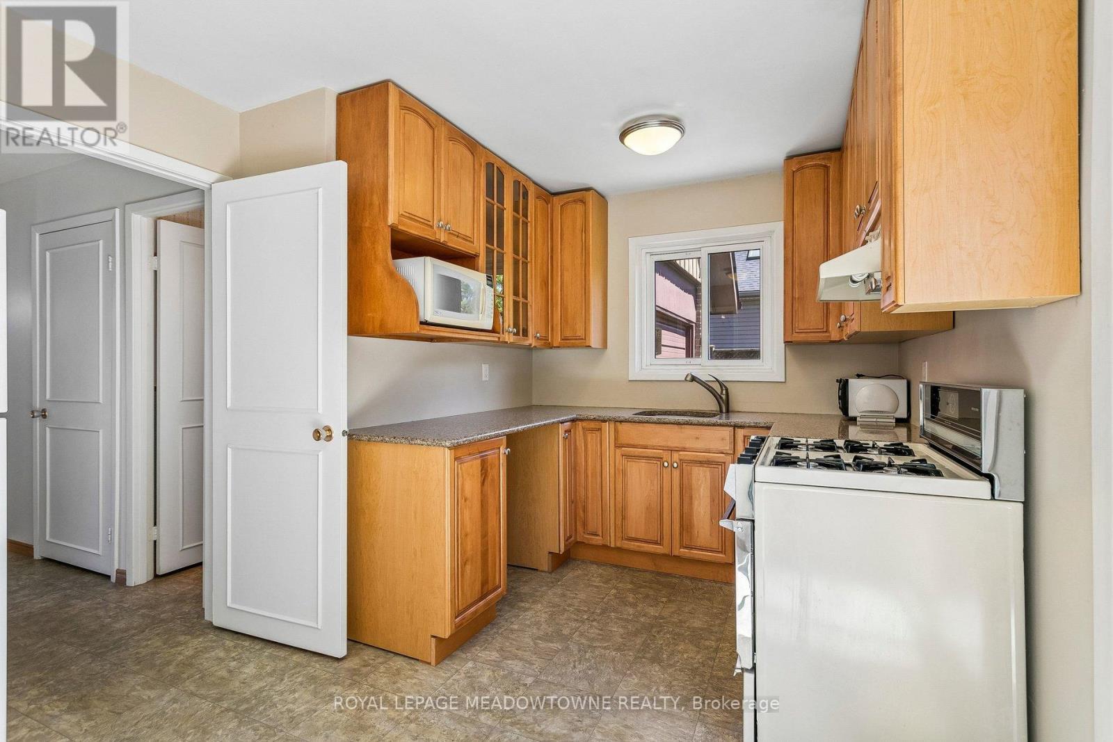 34 Plainsman Road, Mississauga, ON