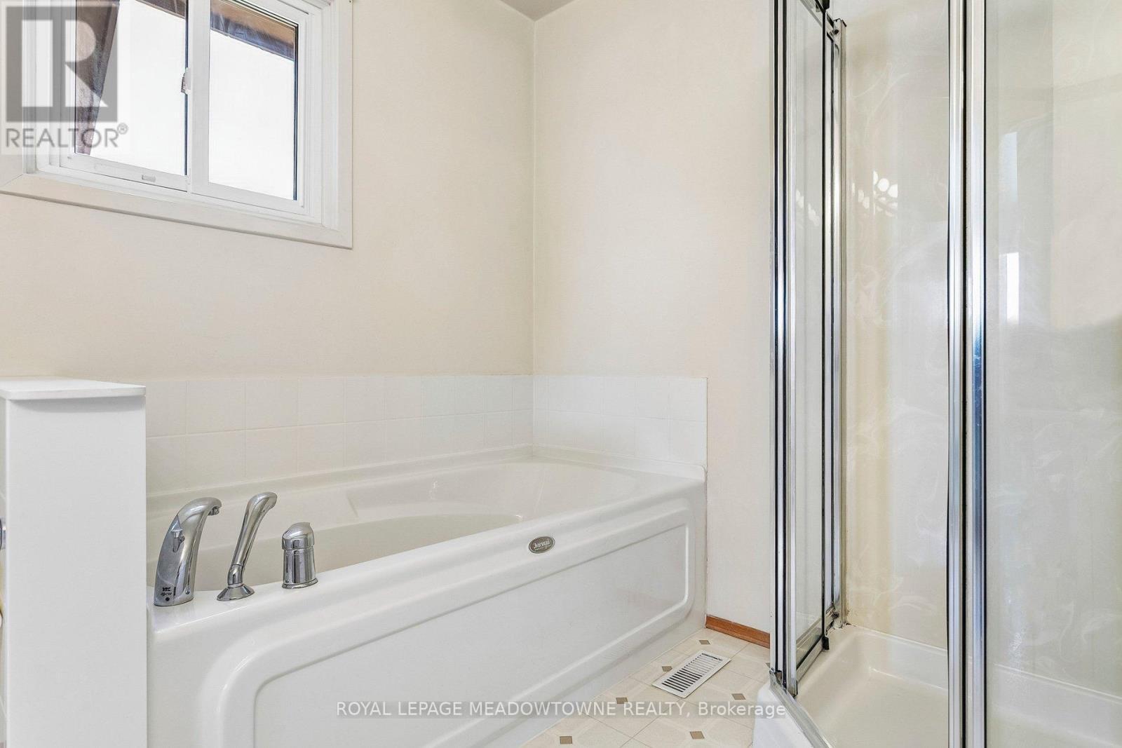 34 Plainsman Road, Mississauga, ON