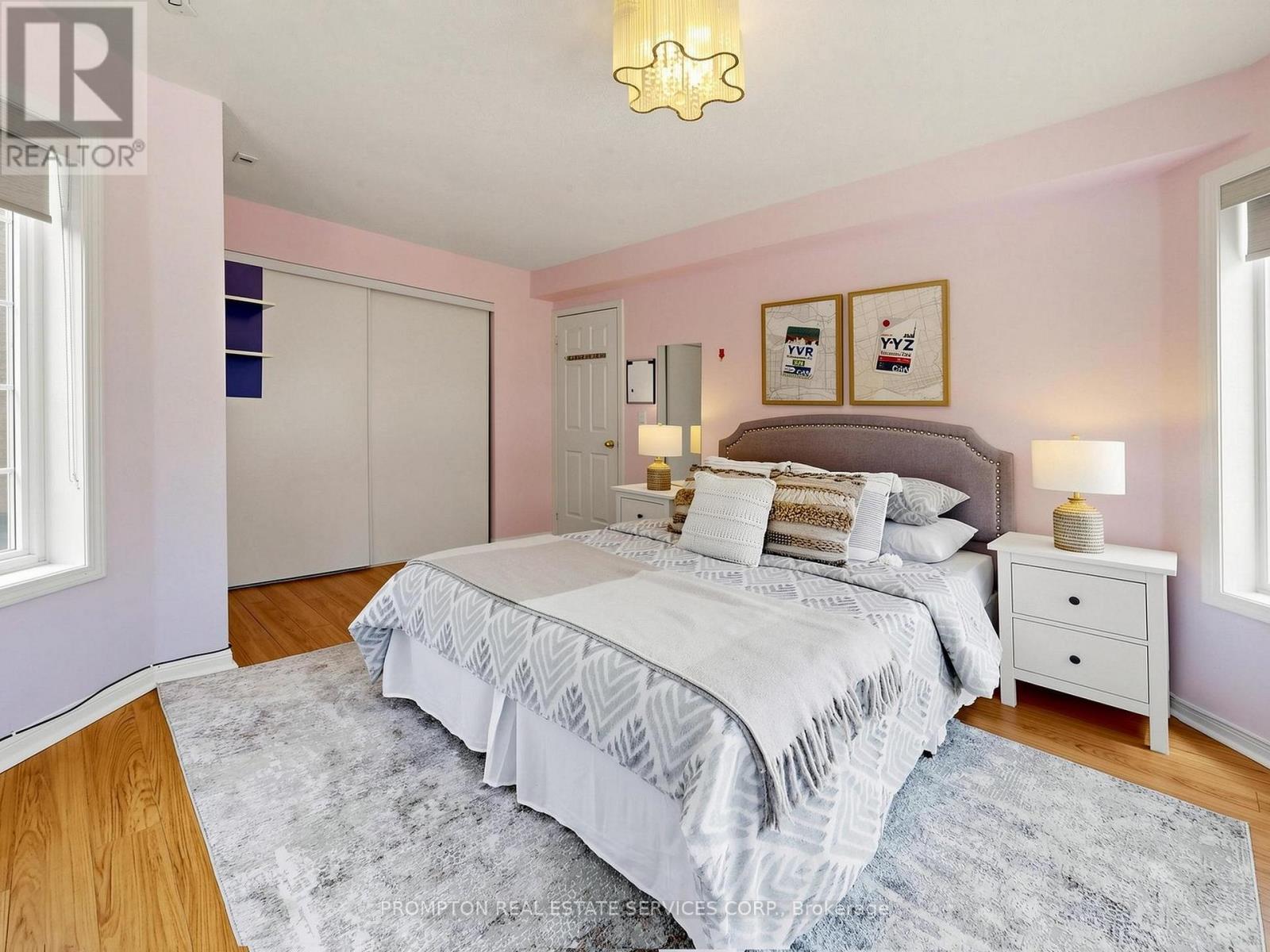 21 - 5 St.Moritz Way, Markham, ON