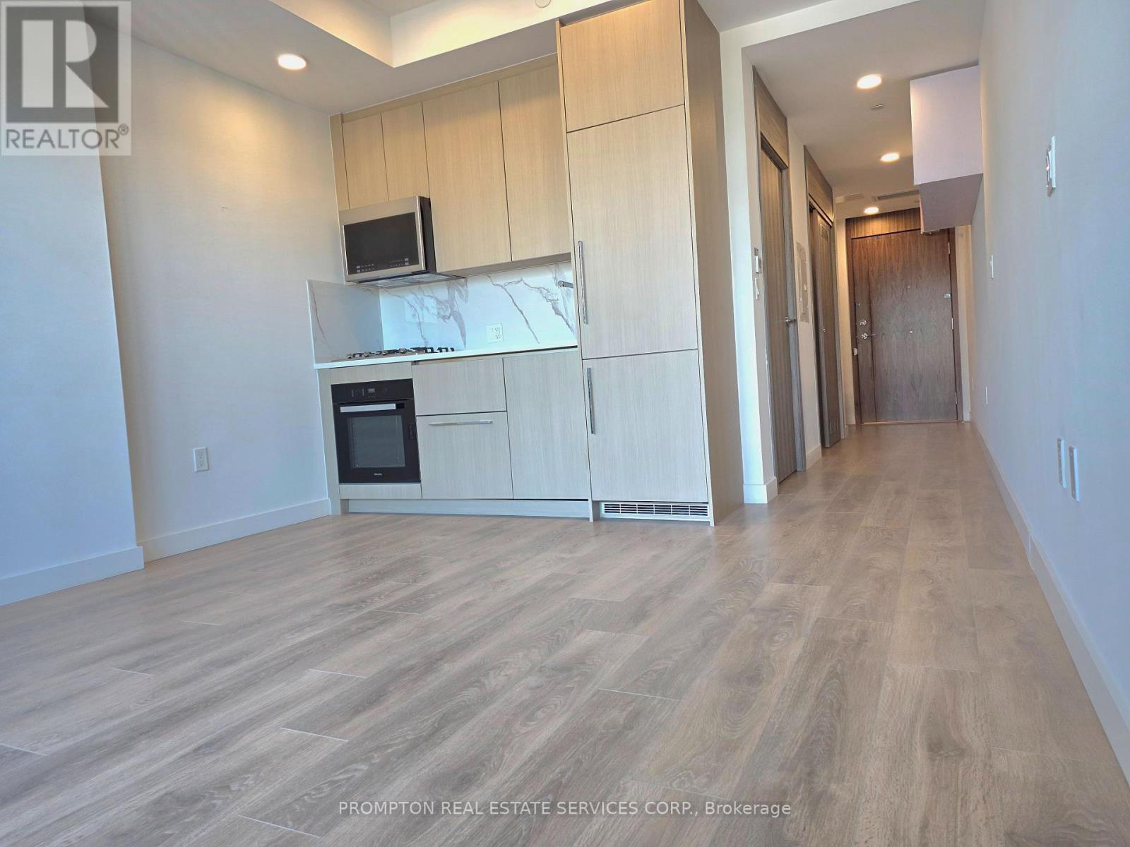 910 - 75 Billes Heights, Toronto, ON