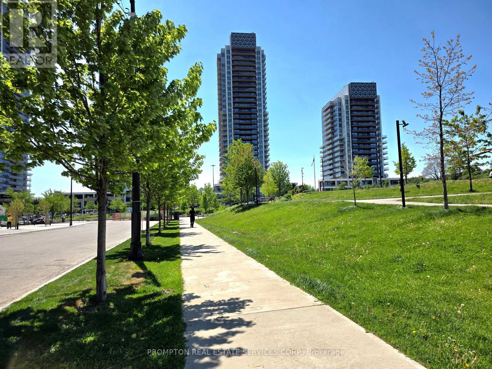 910 - 75 Billes Heights, Toronto, ON