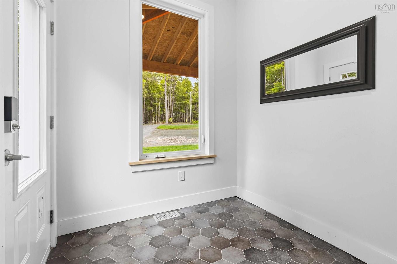 60 Wickshire Lane, Grand Lake, NS