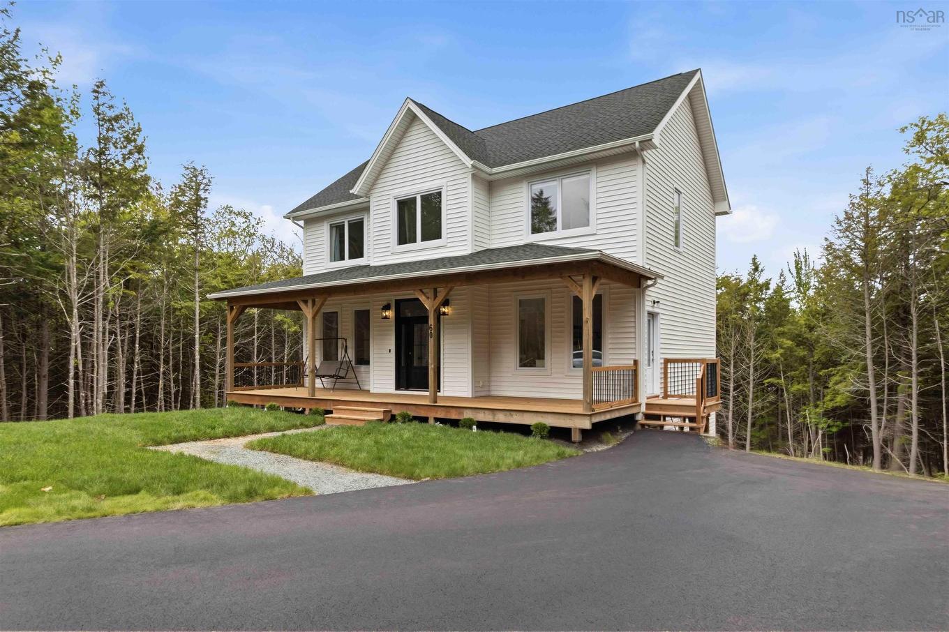 60 Wickshire Lane, Grand Lake, NS