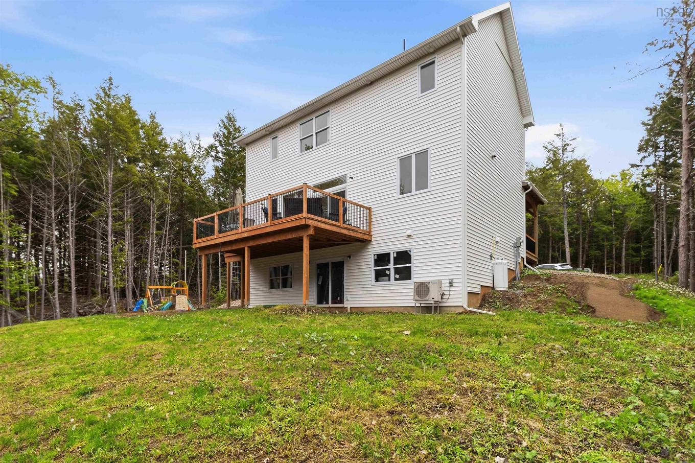 60 Wickshire Lane, Grand Lake, NS