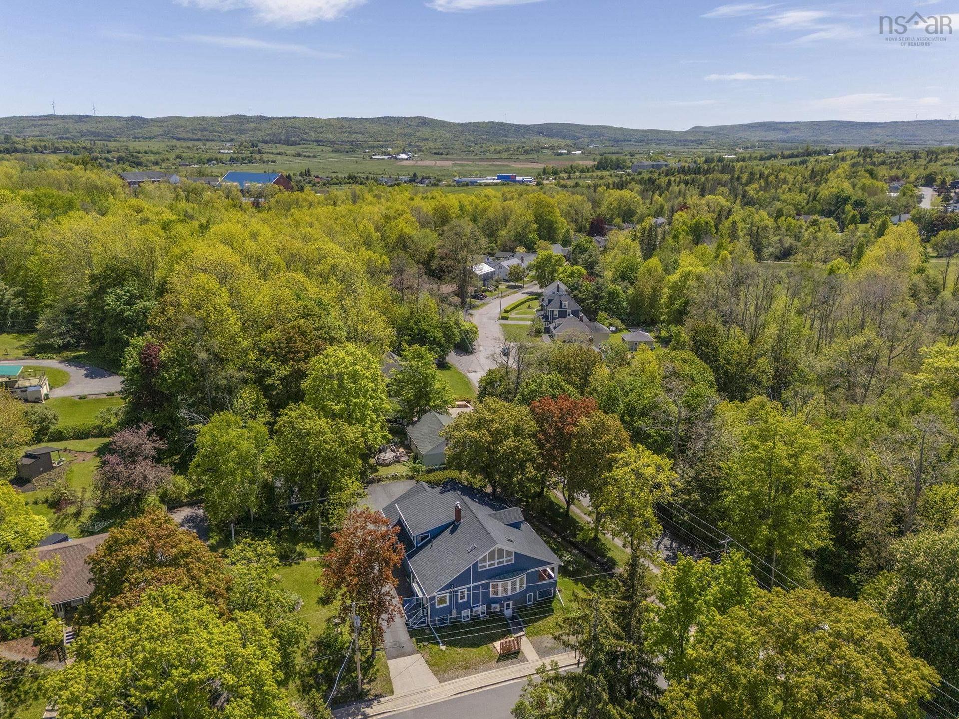 471 Clifton Avenue, Windsor, NS