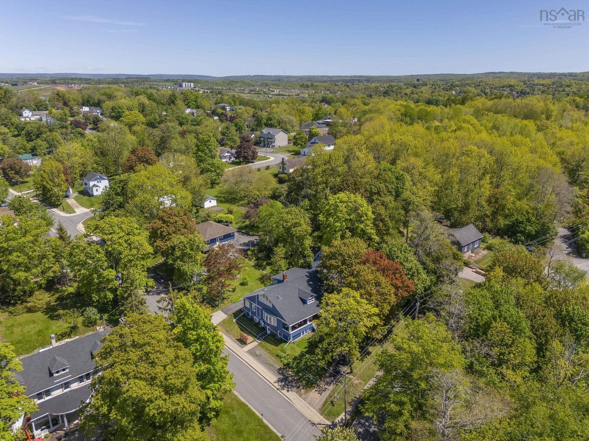 471 Clifton Avenue, Windsor, NS