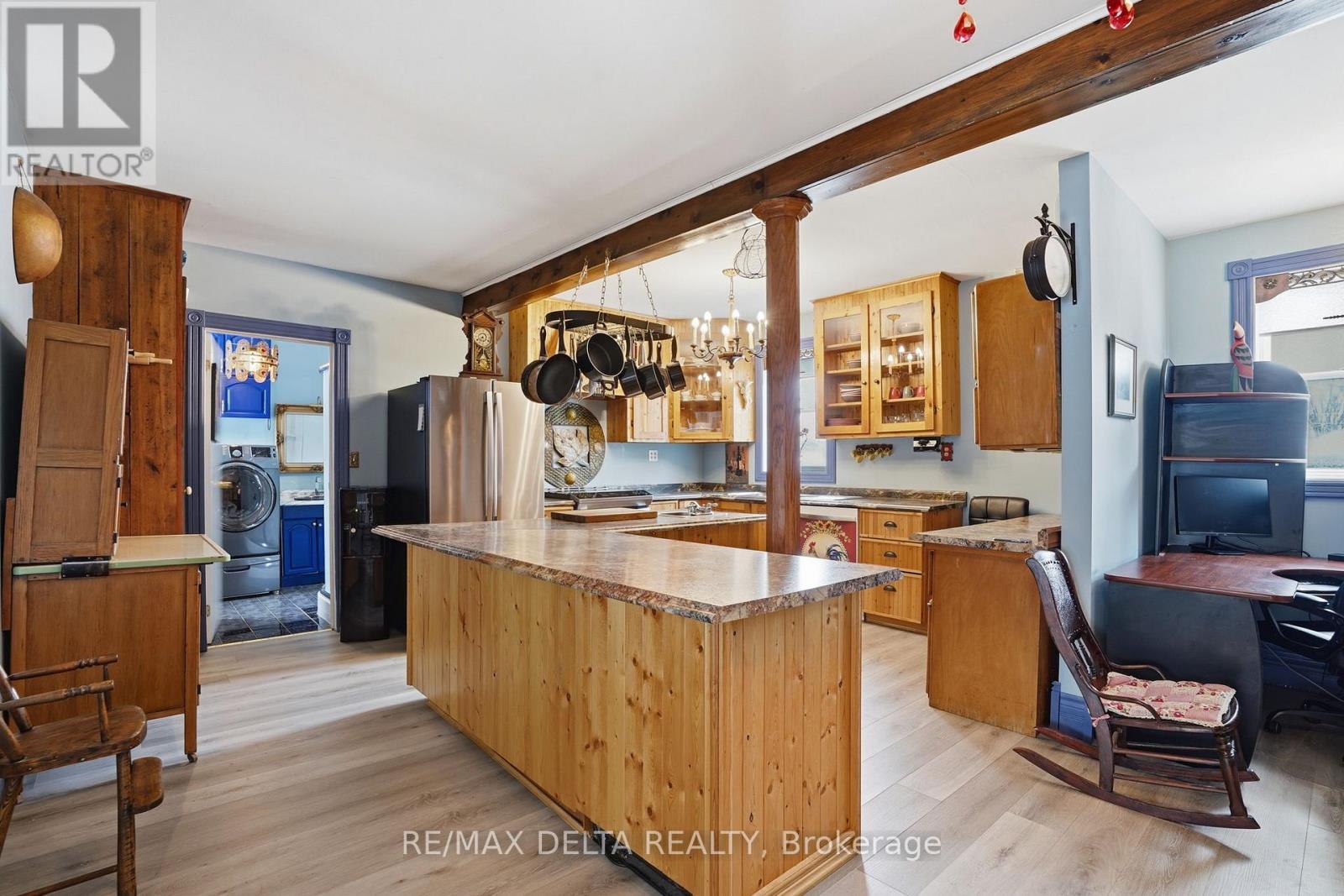 An expansive kitchen. - 132 High Street, Champlain, ON