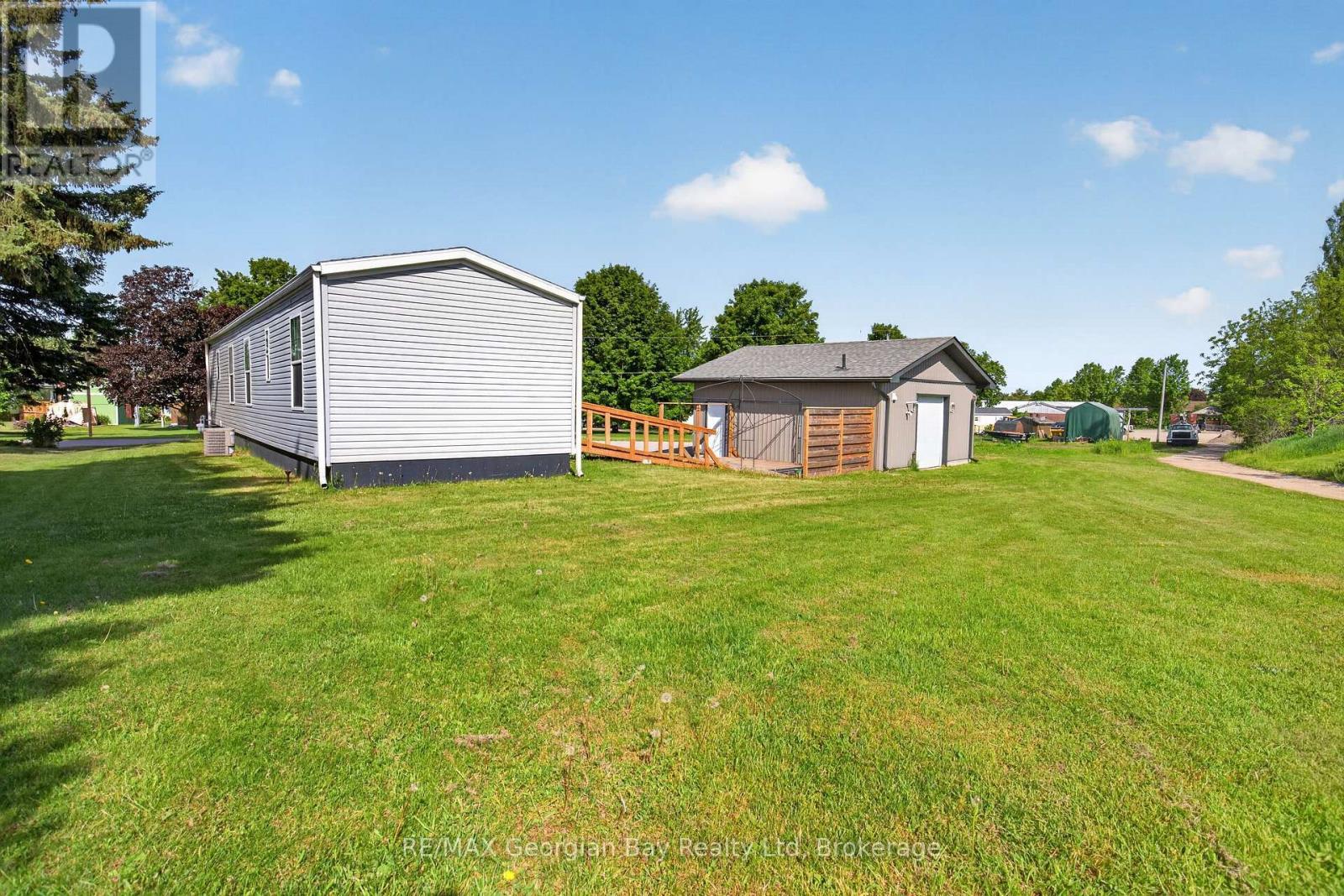 1 Maple Lane, Midland, ON